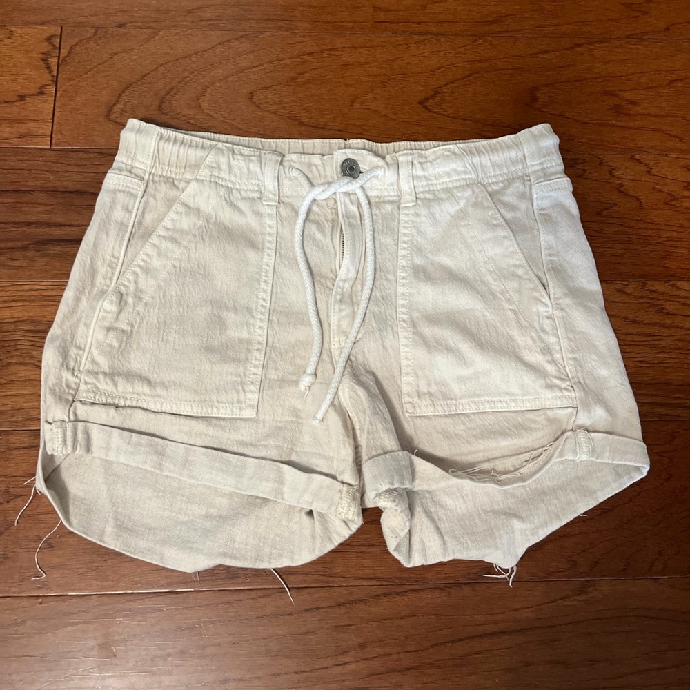 American Eagle Outfitters Cream Women's Cargo Shorts